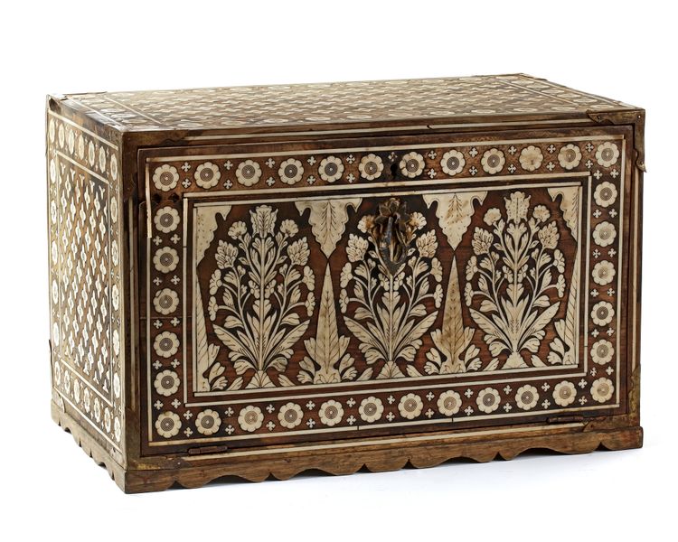 AN INDO-PORTUGUESE BONE INLAID BOX, PROBABLY GOA, INDIA, 19TH-20TH CENTURY