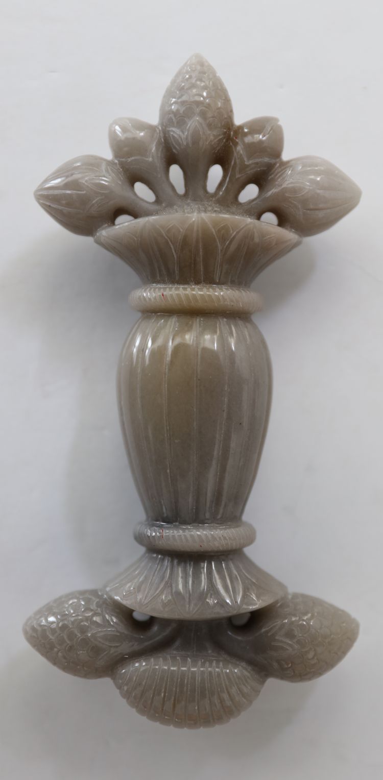 A MUGHAL JADE DAGGER HILT, 20TH CENTURY