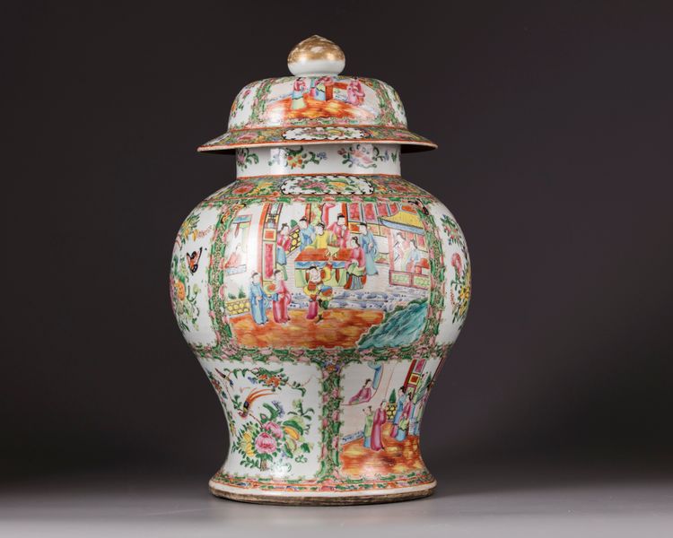 A large Cantonese vase with cover