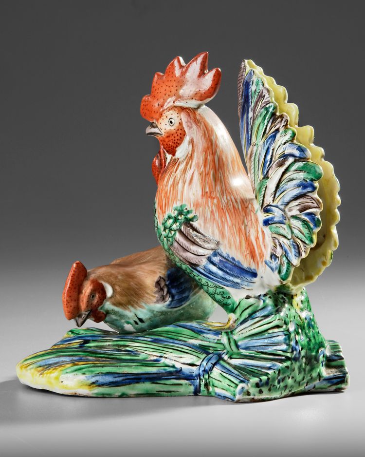 A JAPANESE KUTANI PORCELAIN GROUP OF A COCKEREL AND HEN, LATE 19TH CENTURY