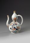 A JAPANESE IMARI EWER, 17TH CENTURY