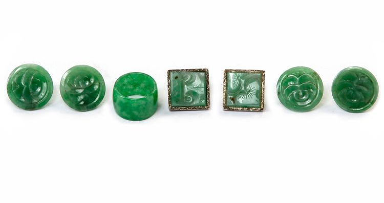 A CHINESE SIX BUTTONS JADE AND SILVER SET, 20TH CENTURY
