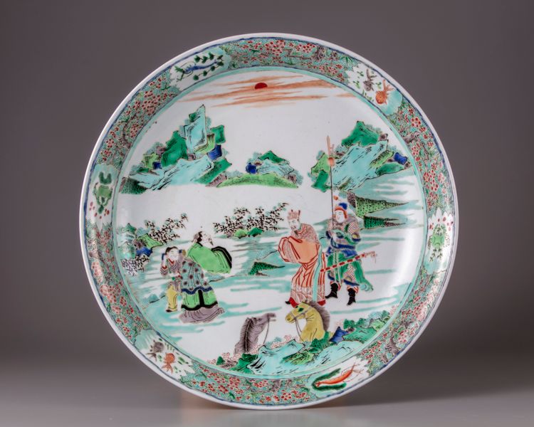 A  CHINESE FAMILLE VERTE CHARGER, CHINA, 19TH CENTURY