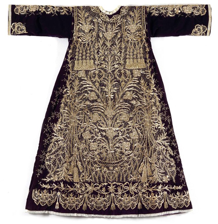 AN OTTOMAN EMBROIDERED VELVET WEDDING ROBE, BINDALLI, 19TH CENTURY