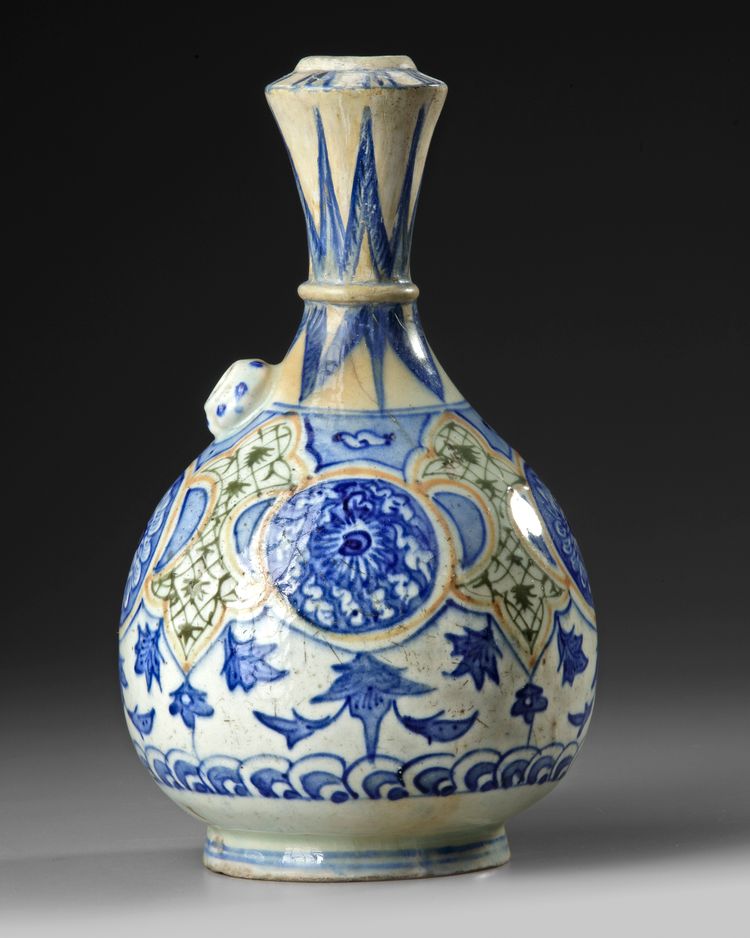 A SAFAVID KIRMAN POTTERY BOTTLE VASE, PERSIA, 17TH CENTURY