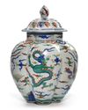 A CHINESE WUCAI LOBBED JAR AND COVER