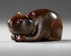 A CHINESE AGATE CARVED RAT, QING DYNASTY (1644–1911)