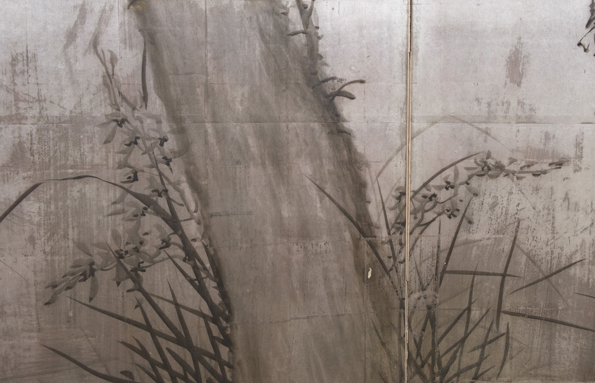 A JAPANESE TWO-PANEL SILVER LEAF ROOM DIVIDER 屏風 (BYÔBU