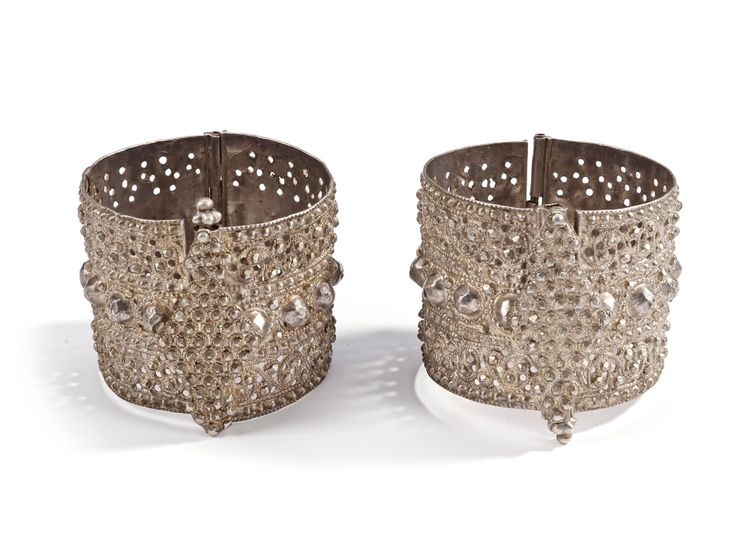 A PAIR OF SILVER BRACELETS, YEMEN, 19TH CENTURY