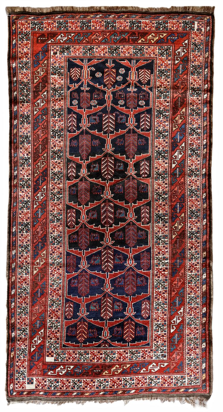 A BAKHTIARI CARPET, PERSIA, FIRST HALF 20TH CENTURY