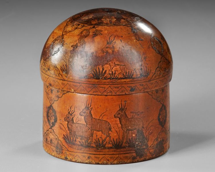 AN INDO PERSIAN WOODEN BOX WITH HUNTING SCENES, 19TH CENTURY