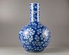 A CHINESE BLUE AND WHITE DRAGON BOTTLE VASE, 19TH-20TH CENTURY