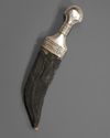 A SILVER YEMENI DAGGER, EARLY 20TH CENTURY