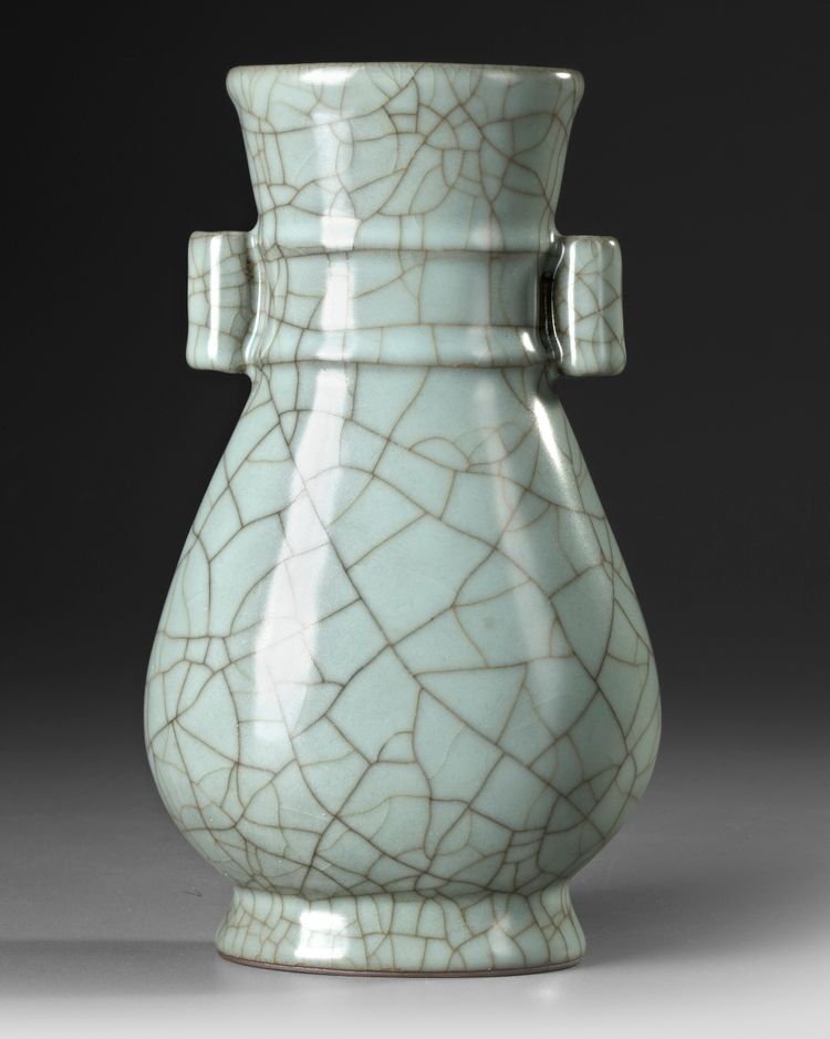 A CHINESE GUAN-TYPE HU TWIN-HANDLED VASE, QING DYNASTY (1644-1912)