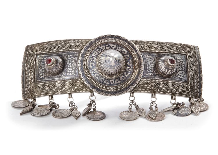 A CAUCASIAN SILVER BELTBUCKLE, 19TH CENTURY (DATED 1308 AH/1890 AD)
