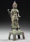A CHINESE BRONZE FIGURE OF GUANYIN, 17TH CENTURY