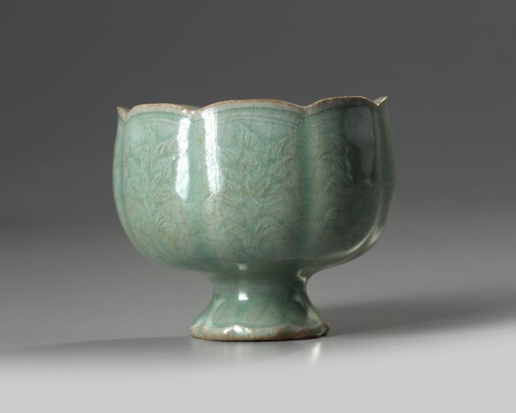 A Korean celadon-glazed stem cup