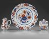 A GROUP OF THREE CHINESE IMARI OBJECTS, 18TH CENTURY