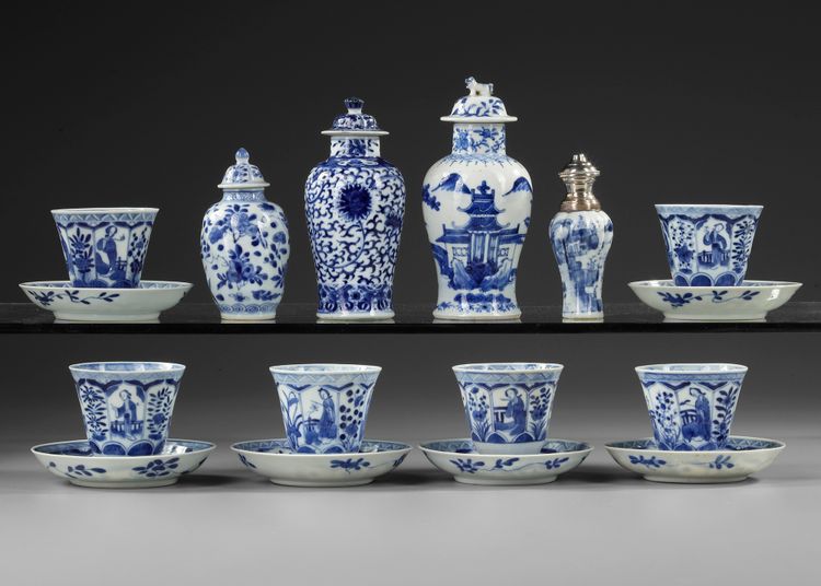 A COLLECTION OF CHINESE BLUE AND WHITE PORCELAIN WARES, KANGXI (1662-1722) AND LATER