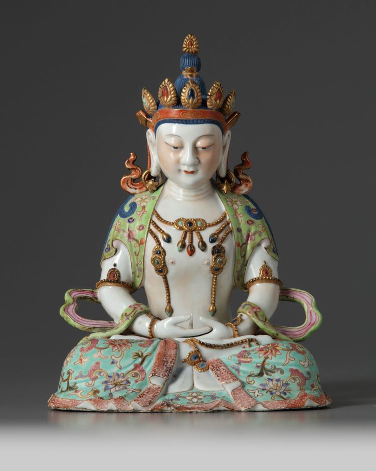 A Chinese famille rose Amitayus