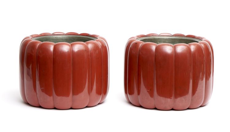 Set of two Japanese cinnabar-red lacquer chrysanthemum (kiku) shaped wooden braziers (hibachi)