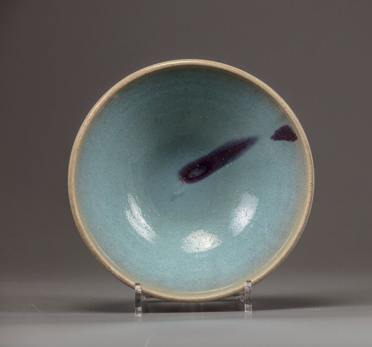 A chinese blue glazed tea bowl (Song)