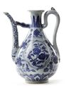 A CHINESE BLUE AND WHITE EWER, QING DYNASTY (1644-1911)