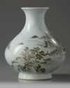 A Chinese en-grisaille decorated 'landscape' vase
