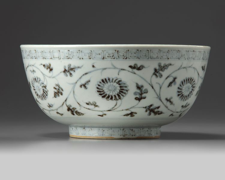 A Chinese blue and white 'scrolling lotus' bowl