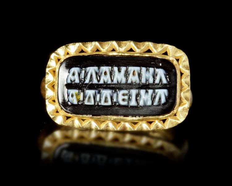 A ROMAN GOLD RING, 2ND TO 3RD CENTURY