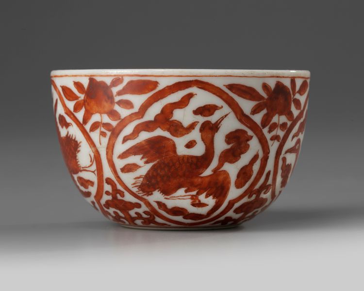 A Chinese iron-red-decorated 'cranes' cup