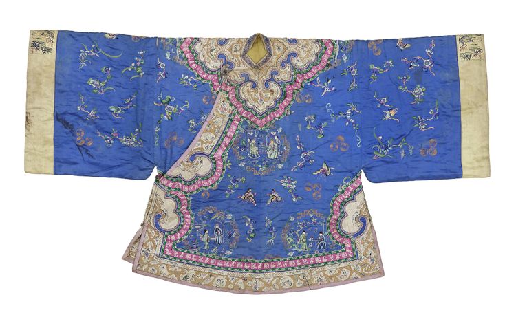 CHINESE EMBROIDERED SILK ROBE, 19TH CENTURY