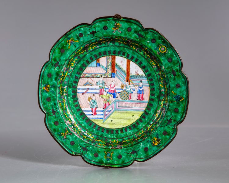 A Chinese canton enamel dish