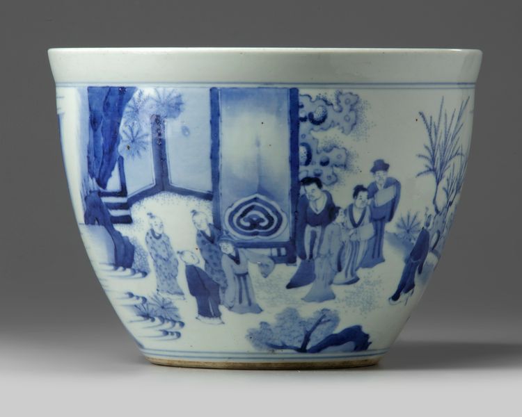 A Chinese blue and white jardiniere
