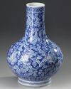 A CHINESE BLUE AND WHITE BOTTLE VASE, 19TH-20TH CENTURY