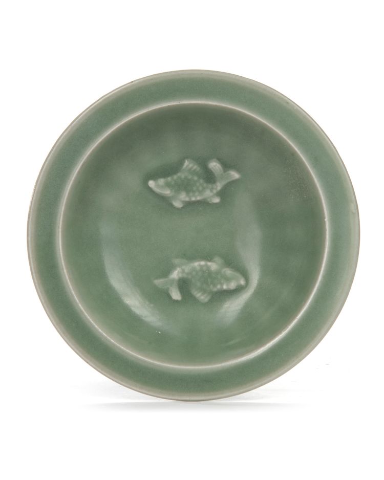 A LONGQUAN CELADON 'TWIN FISH' DISH, SOUTHERN SONG DYNASTY (1127-1279)