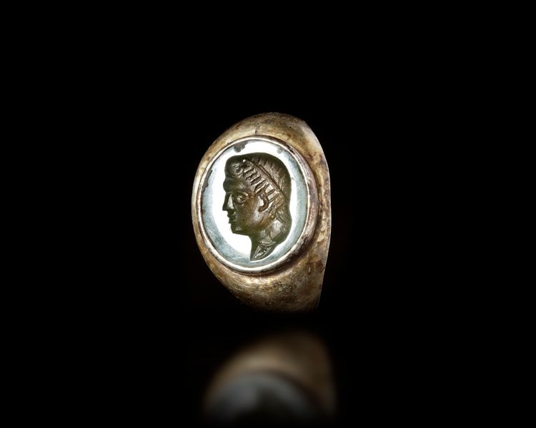 A SILVER INTAGLIO RING, 19TH CENTURY