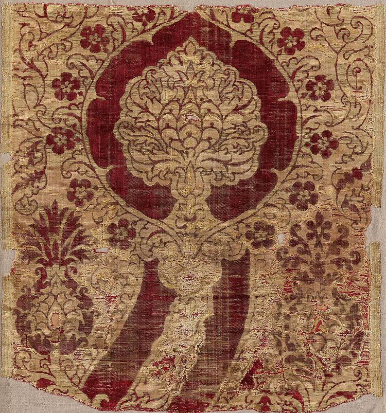 AN OTTOMAN VELVET HANGING PANEL, 16TH-17TH CENTURY
