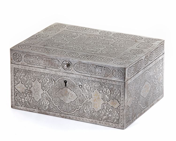 A PERSIAN METALWARE AND GILT INLAY BOX, QAJAR, 18TH-19TH CENTURY