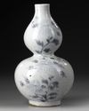 A KOREAN BLUE AND WHITE 'BUTTERFLY AND CHRYSANTHEMUM' DOUBLE GOURD VASE, JOSEON DYNASTY, 1392-1910, 19TH CENTURY
