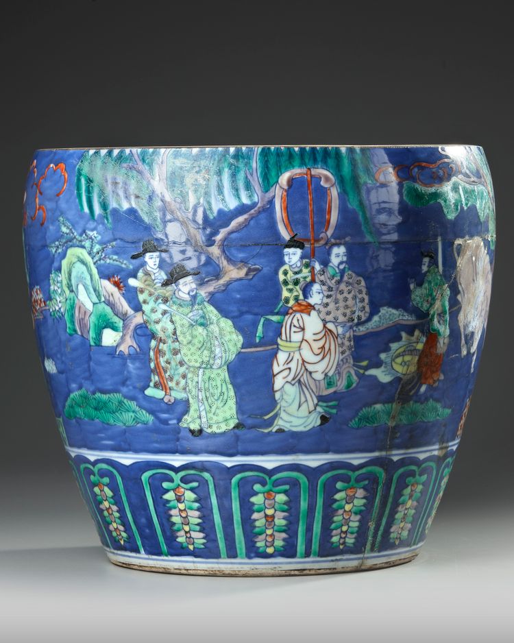 A CHINESE DOUCAI BLUE GROUND VASE, QING DYNASTY (1644-1911)