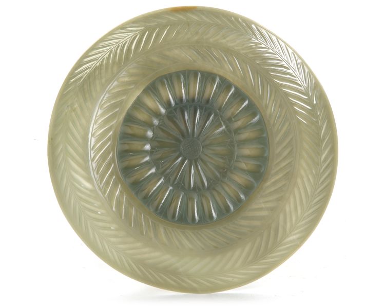A MUGHAL JADE DISH, INDIA, 19TH CENTURY