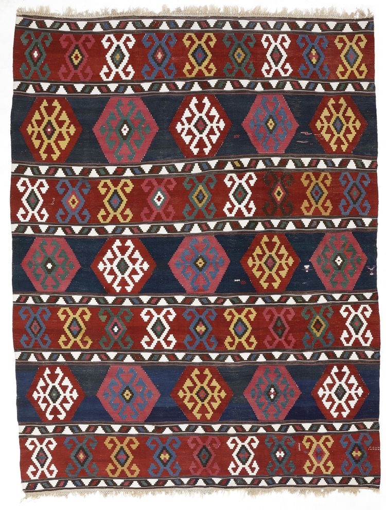 A CAUCASIAN KILIM CARPET., 19TH CENTURY