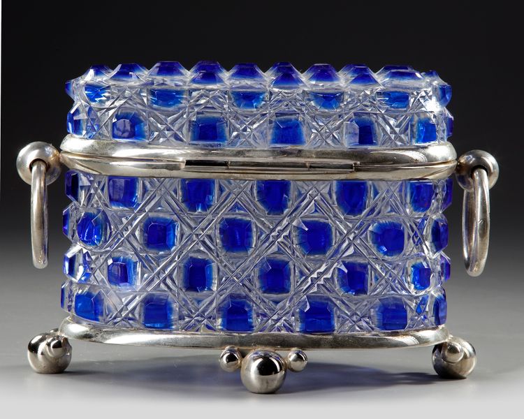 A BLUE CRYSTAL BOX, 20TH  CENTURY