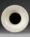 A LARGE FAMILLE NOIRE 'PHOENIX-TAIL' VASE, 19TH CENTURY