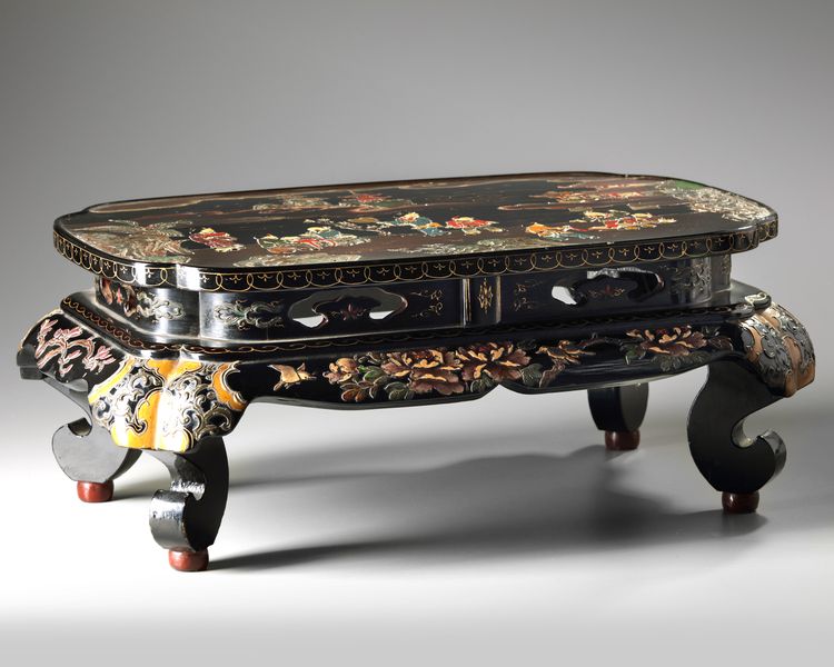 A Japanese lacquer Bundai (writing table)