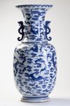 A CHINESE BLUE AND WHITE 'FU BATS' VASE, 19TH-20TH CENTURY