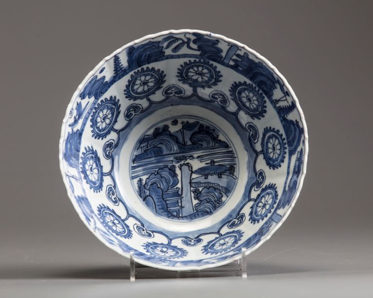 A Chinese blue and white lobed bowl