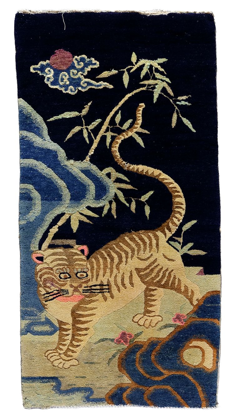 A CHINESE 'PAO TAO' RUG, CIRCA 1920