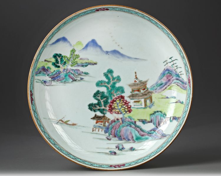 A CHINESE FAMILLE ROSE DISH, 18TH CENTURY